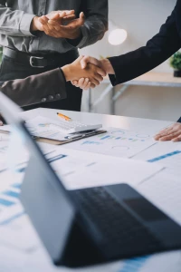 Czy lepiej Oddać elektrośmiecie w Szczecinie w dzień czy w nocy?